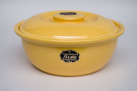 Kitchen Kraft Casserole in Yellow: Hard to Find Go-Along Fiestaware Pottery For Sale
Kitchen Kraft Casserole in Yellow: Hard to Find Go-Along Fiestaware Pottery For Sale