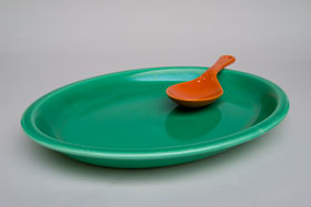 Kitchen Kraft Platter in Original Yellow: Hard to Find Go-Along Fiestaware Pottery For Sale
Kitchen Kraft Platter in Original Green: Hard to Find Go-Along Fiestaware Pottery For Sale