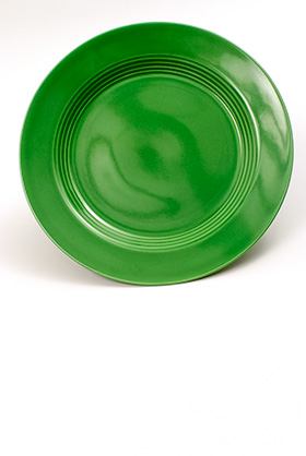 Vintage Harlequin Pottery Medium Green 10 inch Dinner Plate For Sale
Vintage Harlequin Pottery Medium Green 10 inch Dinner Plate For Sale
