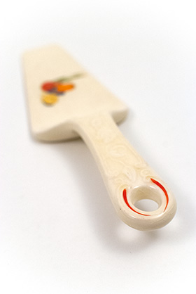 Mexicana Decalware Homer Laughlin Kitchen Kraft Cake Lifter with decals and red stripes