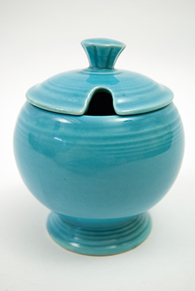 Vintage FIestaware: Original Yellow Blue Fiesta Pottery Marmalade For Sale
Vintage FIestaware: Original Yellow Fiesta Pottery Marmalade For Sale