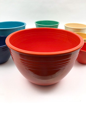 Vintage Fiesta Nesting Bowl Number Seven in Original Red For Sale Vintage Fiesta Nesting Bowl Number Seven in Original Red For Sale