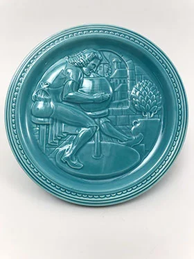 Worlds Fair New York 1939 American Potter Exhibit Potters Wheel Embossed Plate Homer Laughlin Turquoise For Sale