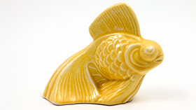 Harlequin Animal Novelty Fish in Harlequin Yellow   Homer Laughlin Pottery for Woolworths