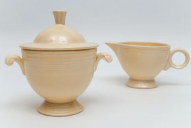 
Vintage Fiestaware Sugar Bowl in Original Ivory Glaze For Sale
      