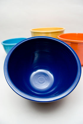 Cobalt blue vintage fiesta mixing bowl with rings