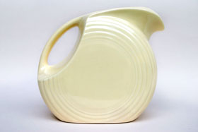 Vintage Fiestaware Disk Water Pitcher in Original Ivory Glaze
Vintage Fiestaware Disk Water Pitcher in Original Ivory Glaze