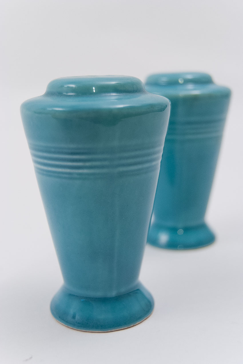 Salt Shaker w. Pepper Shaker - Royal Garden Turquoise - Herend Experts