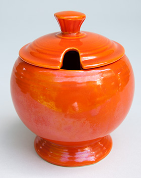 Vintage FIestaware: Original Radioactive Red Fiesta Pottery Mustard For Sale
Vintage FIestaware: Original Radioactive Red Fiesta Pottery Mustard For Sale