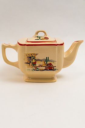 Homer Laughlin Vintage Riviera Pottery Teapot in Original Old Ivory Glaze
