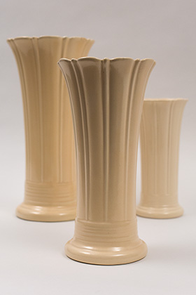 Vintage Fiesta Flower Vase Ivory Original Fiestaware 1930s 1940s For Sale Art Deco American Pottery