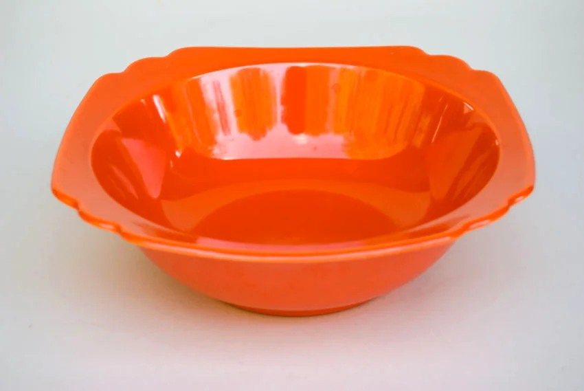 red riviera round nappie vegetable bowl