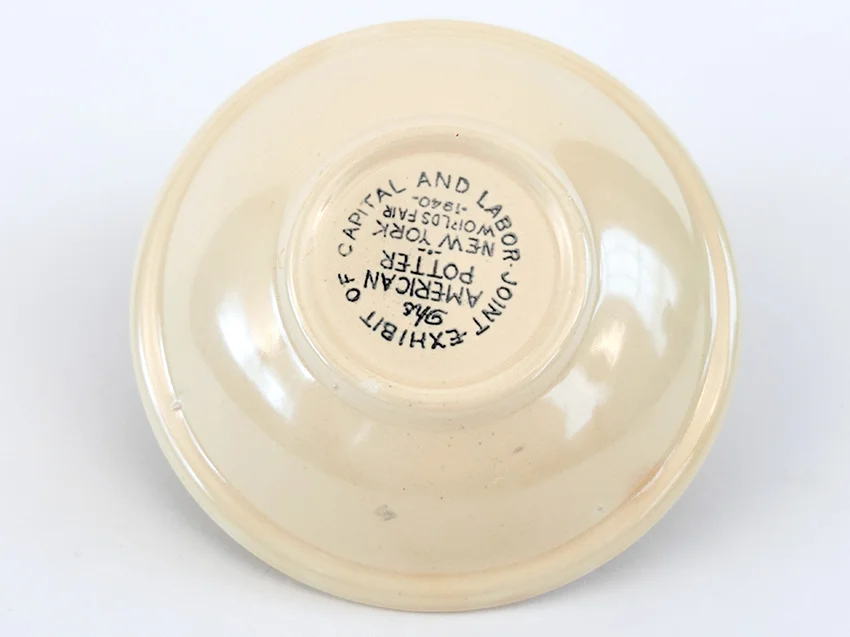 1939 1940 New York Worlds Fair Ivory Winter Scene Ashtray The American Potter Joint Exhibit