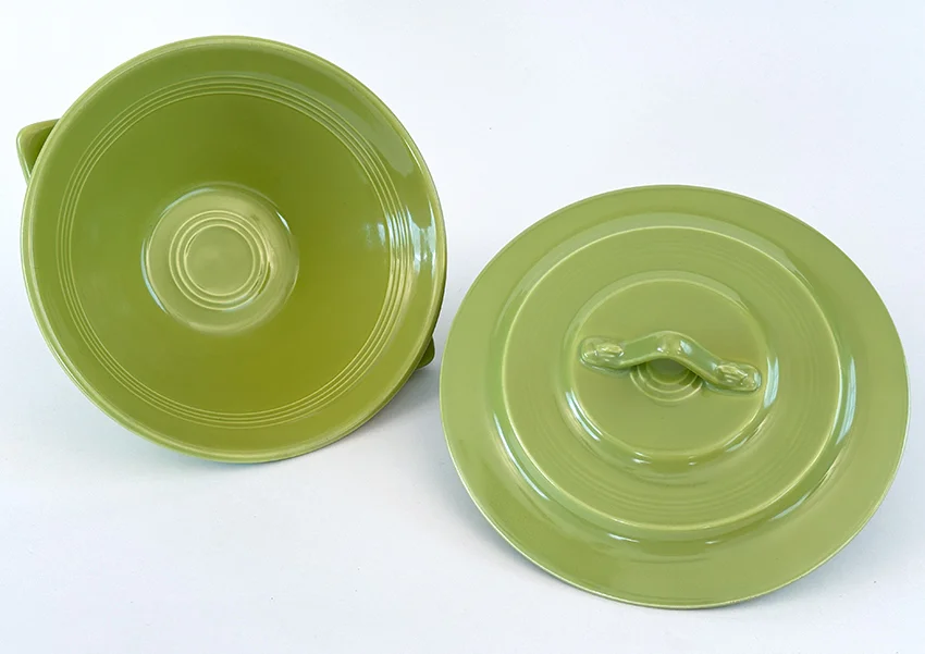 1950s homer laughlin harlequin covered casserole in original chartreuse green colored glaze for sale