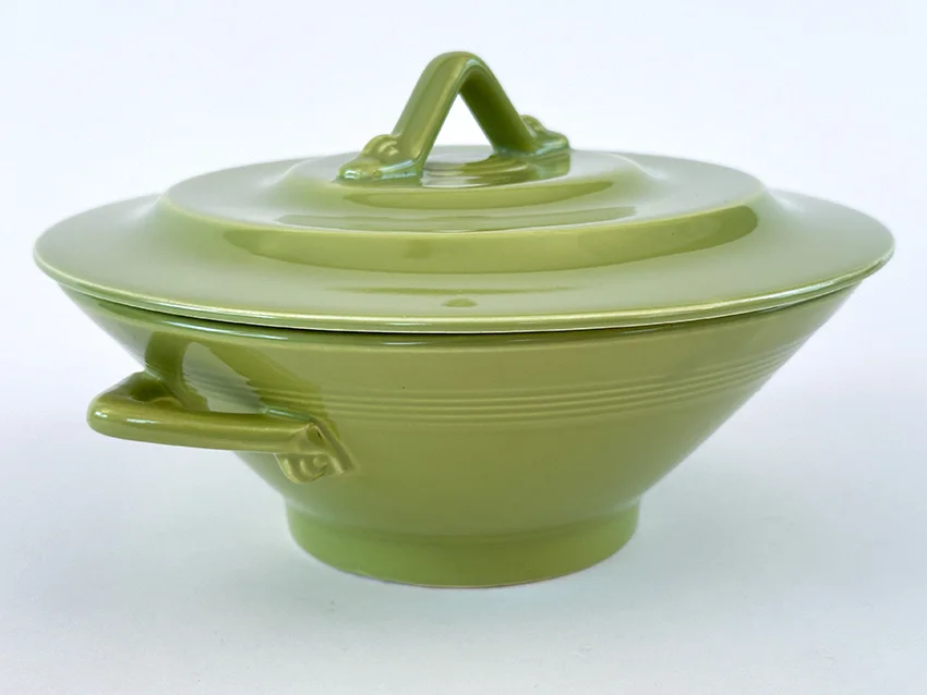 1950s homer laughlin harlequin covered casserole in original chartreuse green colored glaze for sale