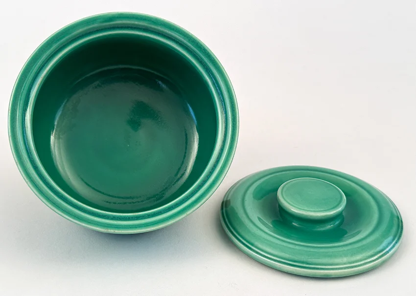 green vintage fiesta kitchen kraft individual covered casserole