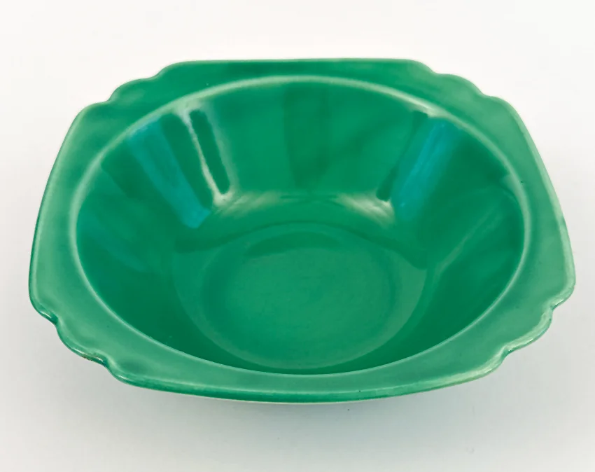 green riviera round nappy vegetable bowl