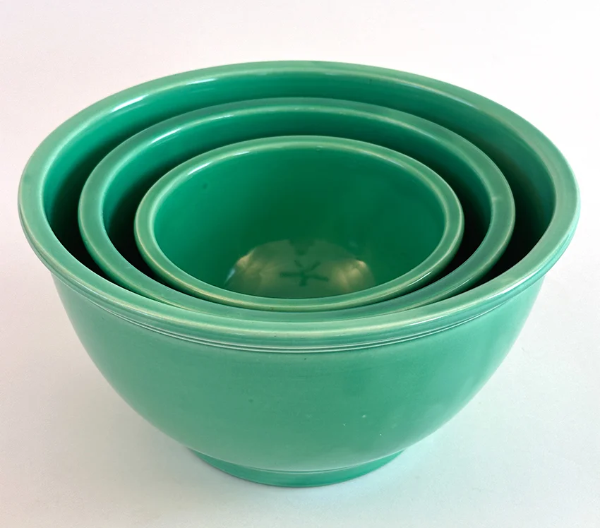 Vintage Fiesta Kitchen Kraft Complete Three Piece Set Nesting Bowls in Original Green made from 1938-1942