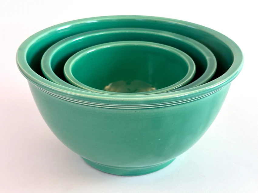 Vintage Fiesta Kitchen Kraft Complete Three Piece Set Nesting Bowls in Original Green made from 1938-1942