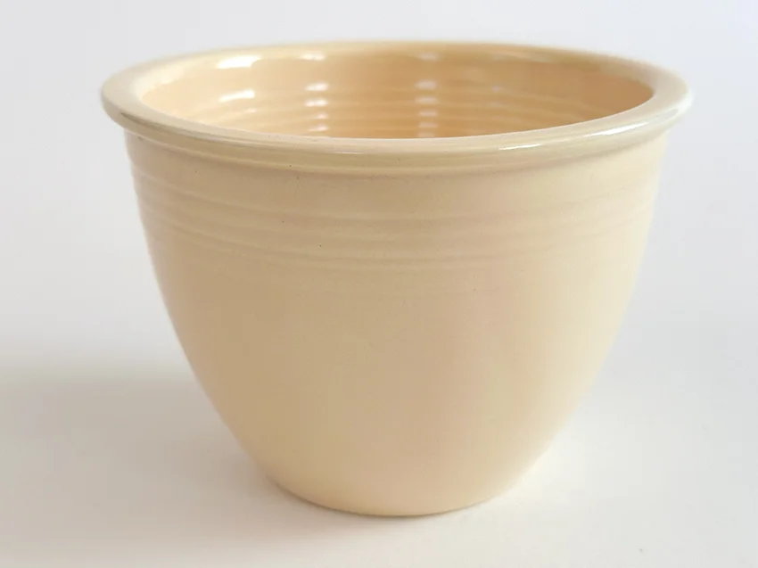 ivory vintage fiesta mixing bowl number one size 1936-1938 with inside bottom rings original fiestaware