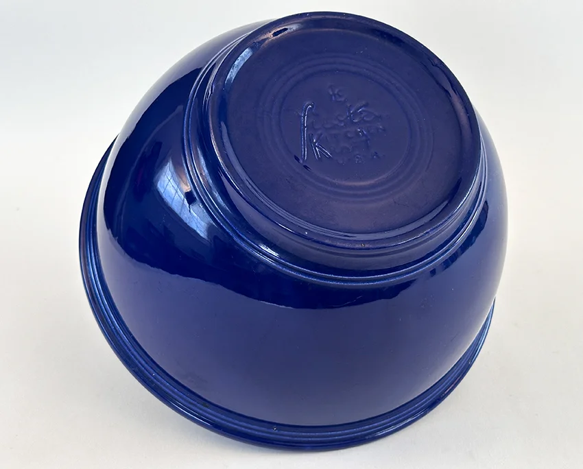 large cobalt blue vintage fiesta kitchen kraft mixing bowl made from 1938-1944