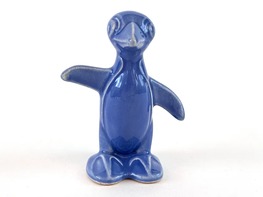 mauve blue Vintage Homer Laughlin Harlequin penguin novelty animal figurine