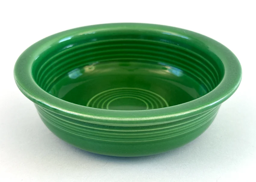 medium green vintage fiestaware fruit bowl