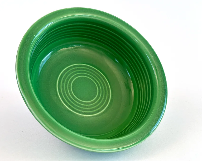 medium green vintage fiestaware fruit bowl