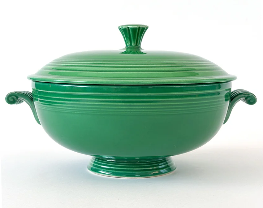 Rare Medium Green Vintage Fiestaware Covered Casserole For Sale