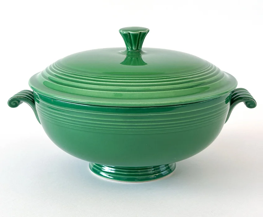 Rare Medium Green Vintage Fiestaware Covered Casserole For Sale