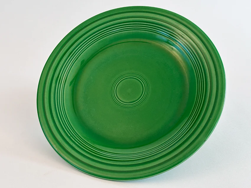 medium green vintage fiestaware10 inch dinner plate