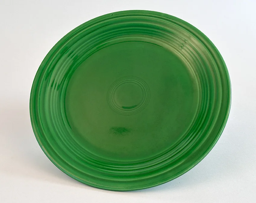 medium green vintage fiestaware 9 inch luncheon plate