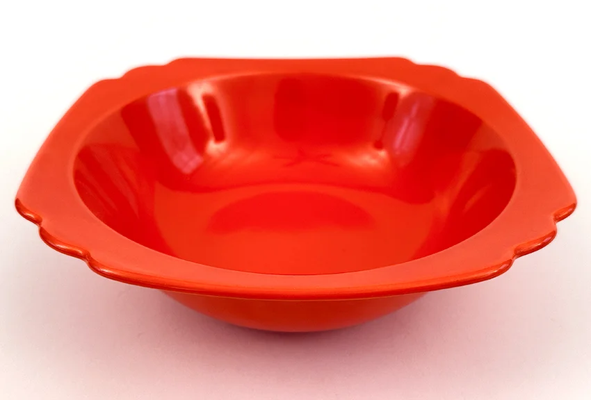 red riviera round nappie vegetable bowl