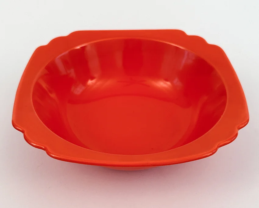 red riviera round nappie vegetable bowl