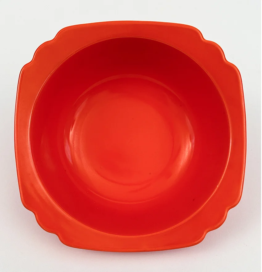 red riviera round nappie vegetable bowl