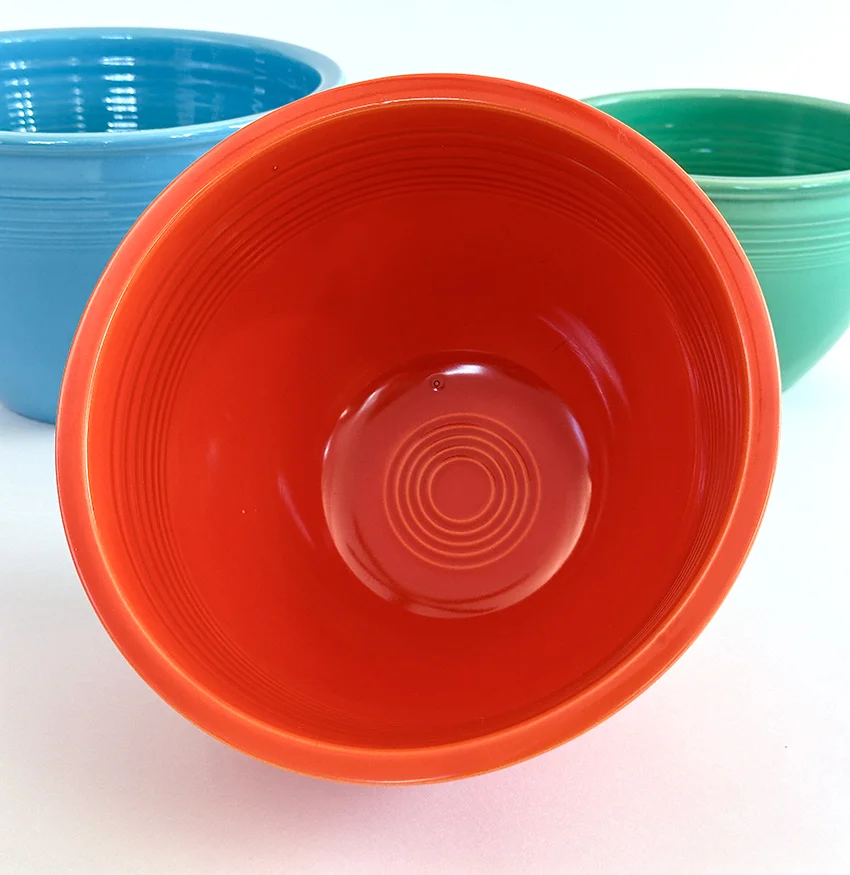 red fiesta mixing bowl number five size with inside bottom rings 1936-1938 from the original vintage fiestaware nesting bowl set by homer laughlin