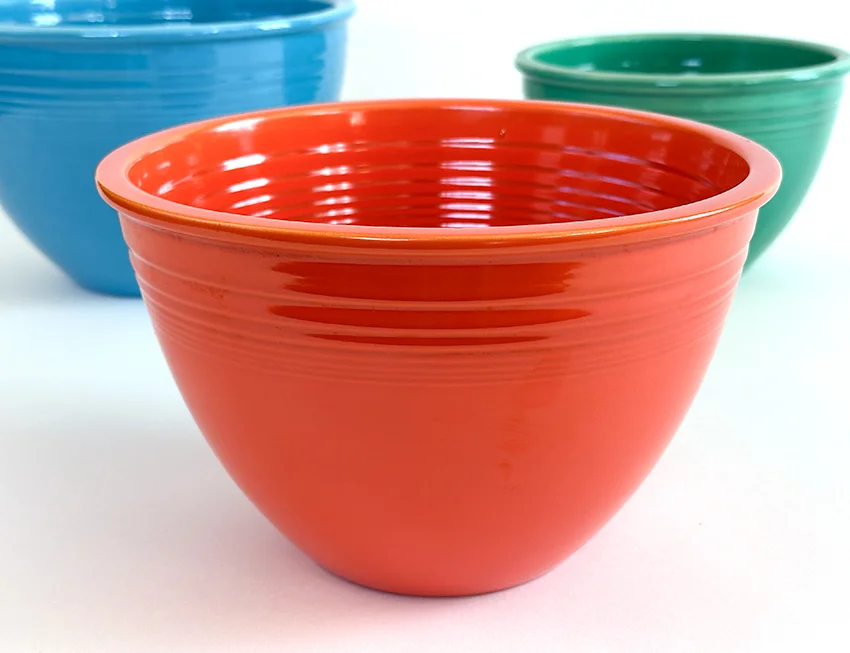 red fiesta mixing bowl number five size with inside bottom rings 1936-1938 from the original vintage fiestaware nesting bowl set by homer laughlin