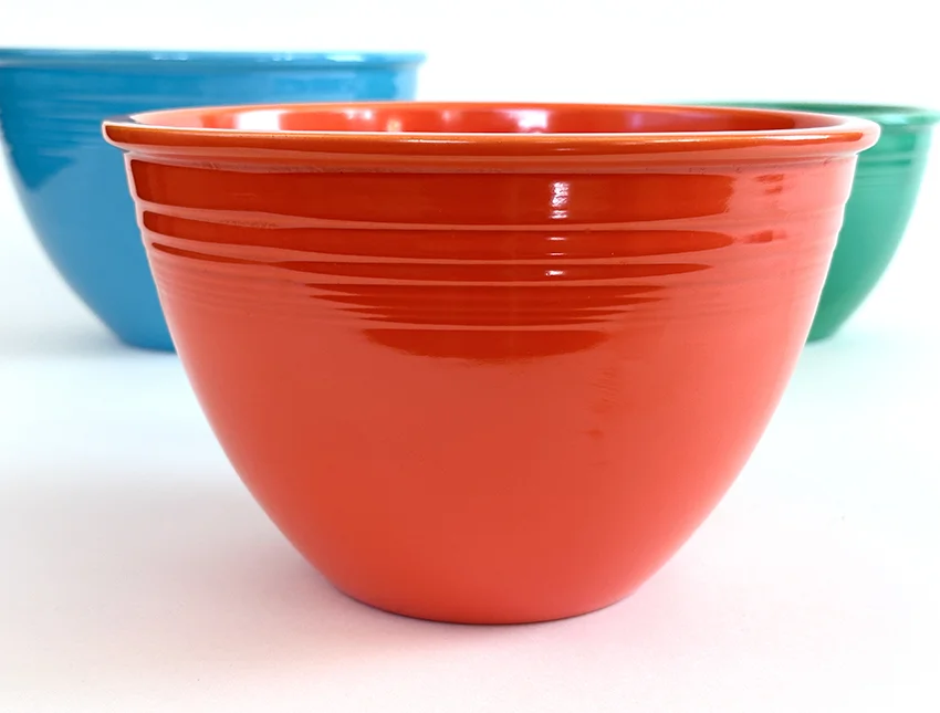 red fiesta mixing bowl number five size with inside bottom rings 1936-1938 from the original vintage fiestaware nesting bowl set by homer laughlin