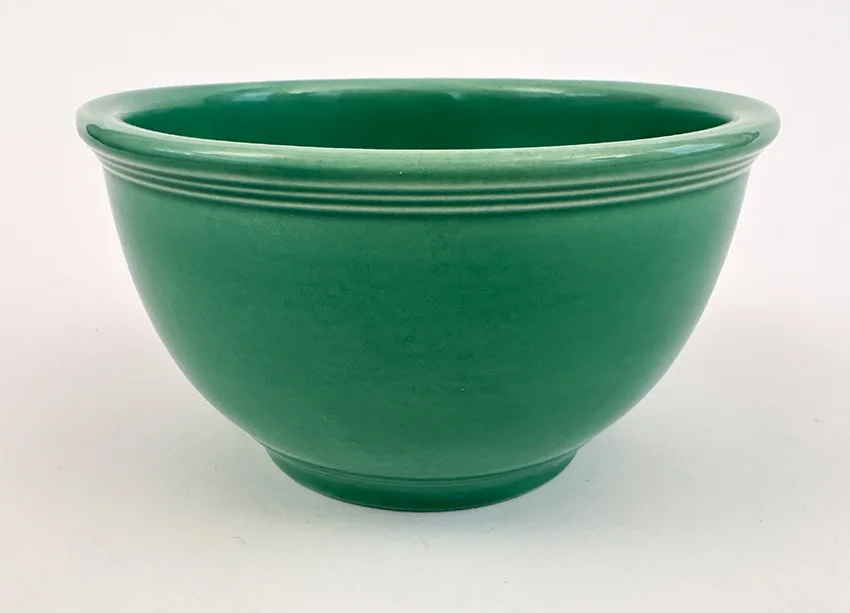 Small  Green vintage fiesta kitchen kraft mixing bowl made from 1938-1944
