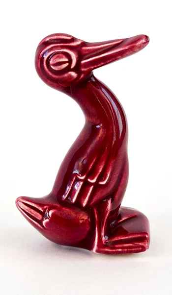 Harlequin Animal Novelty Maroon Duck Homer Laughlin Pottery for Woolworths