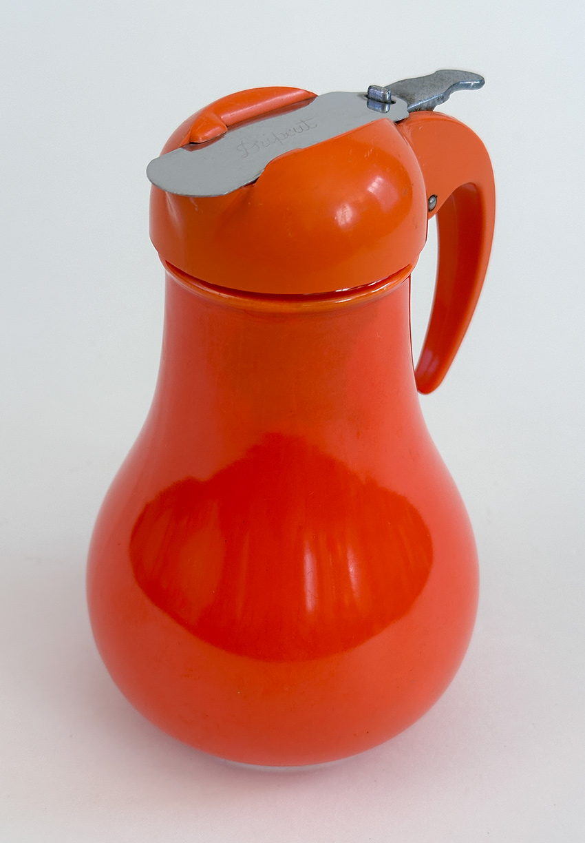 rare red vintage fiestaware sryup pitcher made from 1938-1940