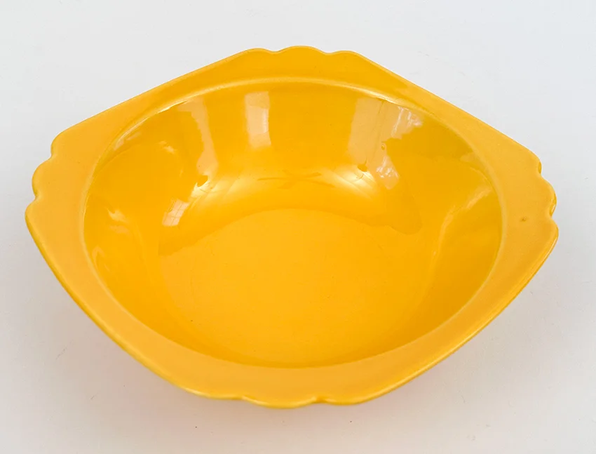 Yellow riviera round nappy vegetable bowl