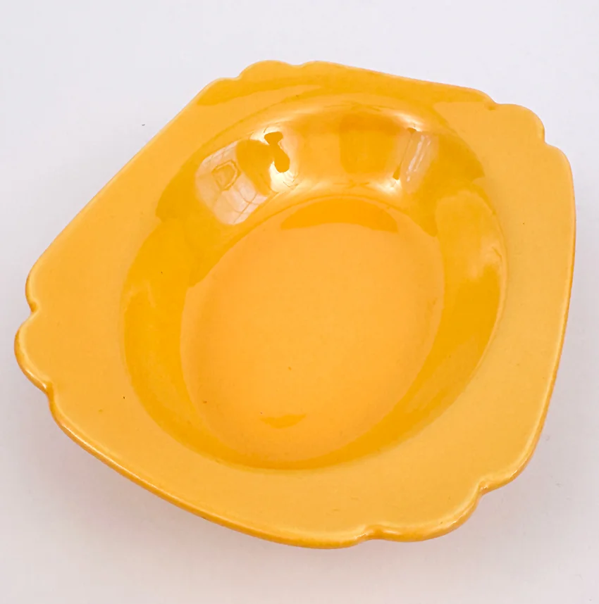 Yellow Riviera Oval Baker vegetable bowl