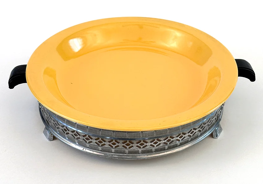 Yellow Vintage Fiesta Kitchen Kraft Pie Plate with Metal Carrier