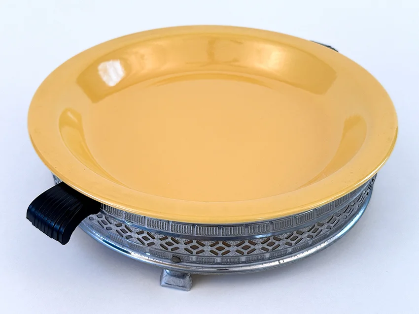 Yellow Vintage Fiesta Kitchen Kraft Pie Plate with Metal Carrier