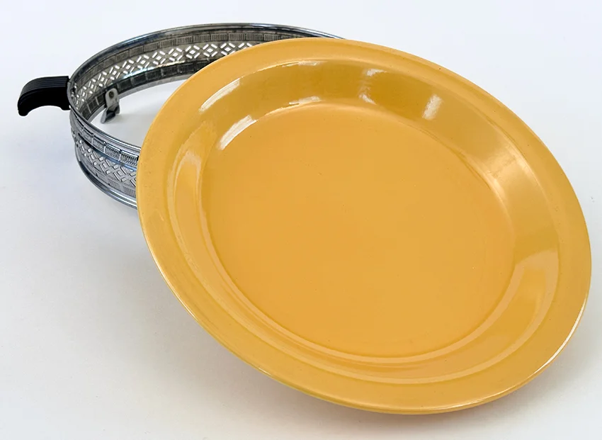 Yellow Vintage Fiesta Kitchen Kraft Pie Plate with Metal Carrier