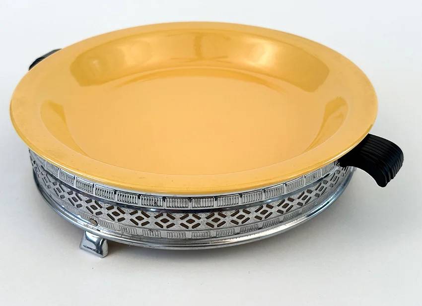 Yellow Vintage Fiesta Kitchen Kraft Pie Plate with Metal Carrier