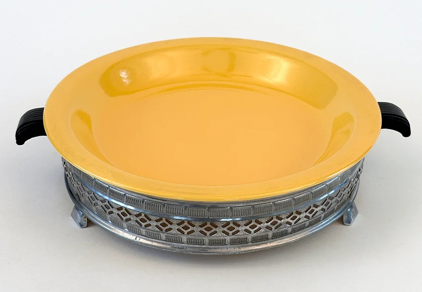 Yellow Vintage Fiesta Kitchen Kraft Pie Plate with Metal Carrier