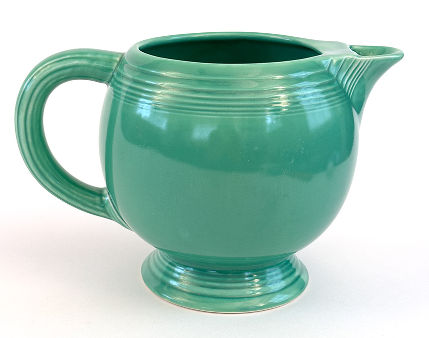 original green vintage fiestaware ice lip pitcher from the 1930s 1940s Homer Laughlin China