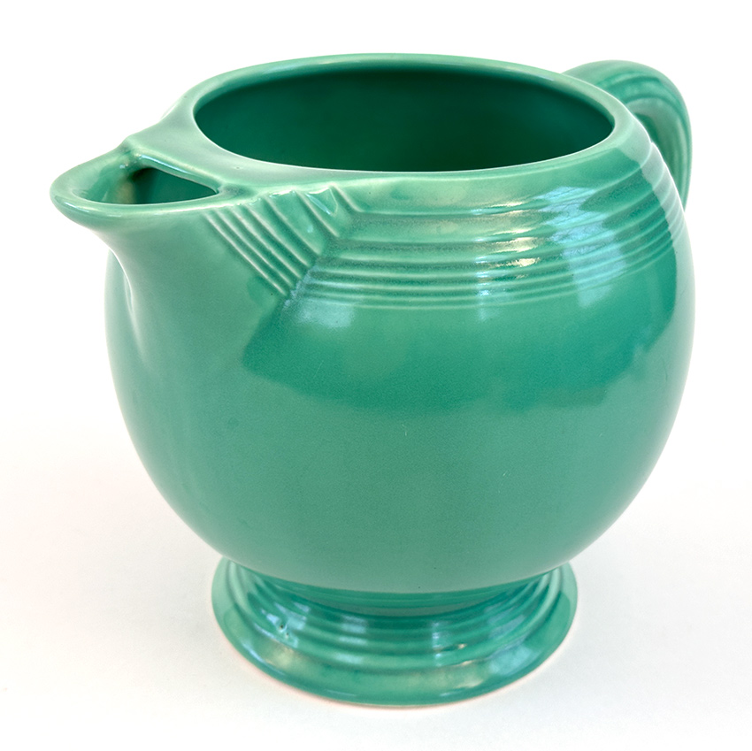 original green vintage fiestaware ice lip pitcher from the 1930s 1940s Homer Laughlin China